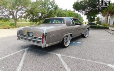 Cadillac-Fleetwood-Coupe-1984-Woodland-Haze-Metallic-Brown-70531-8