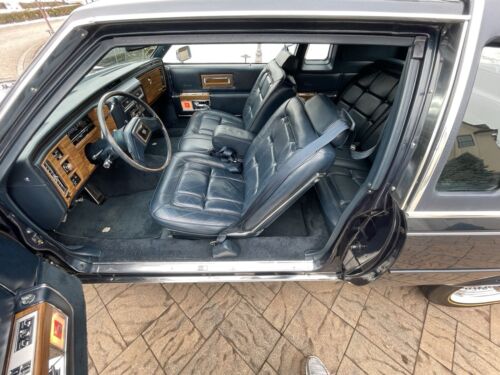 Cadillac-Fleetwood-Coupe-1985-Blue-Blue-78858-16