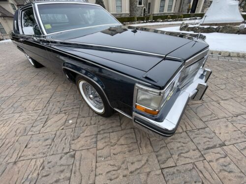 Cadillac-Fleetwood-Coupe-1985-Blue-Blue-78858-2