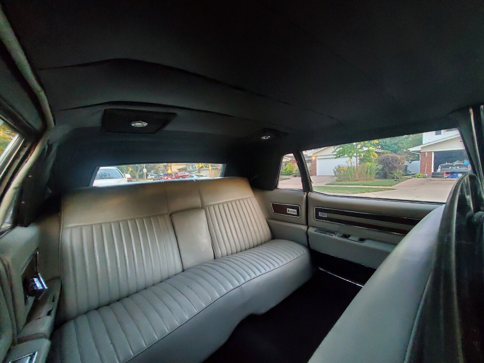 Cadillac-Fleetwood-Limousine-1969-99999-16