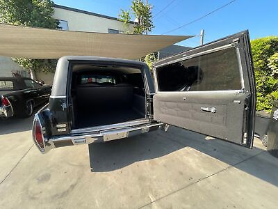 Cadillac-Hearse-Limousine-1972-Black-Black-7403-17