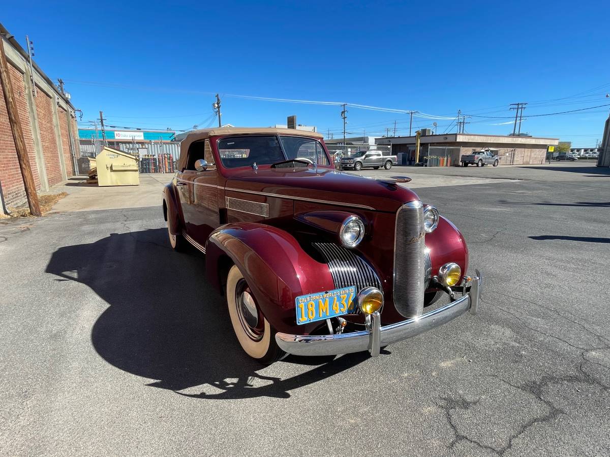 Cadillac-Lasalle-1939-red-159325-1