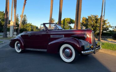 Cadillac-Lasalle-1939-red-159325-11