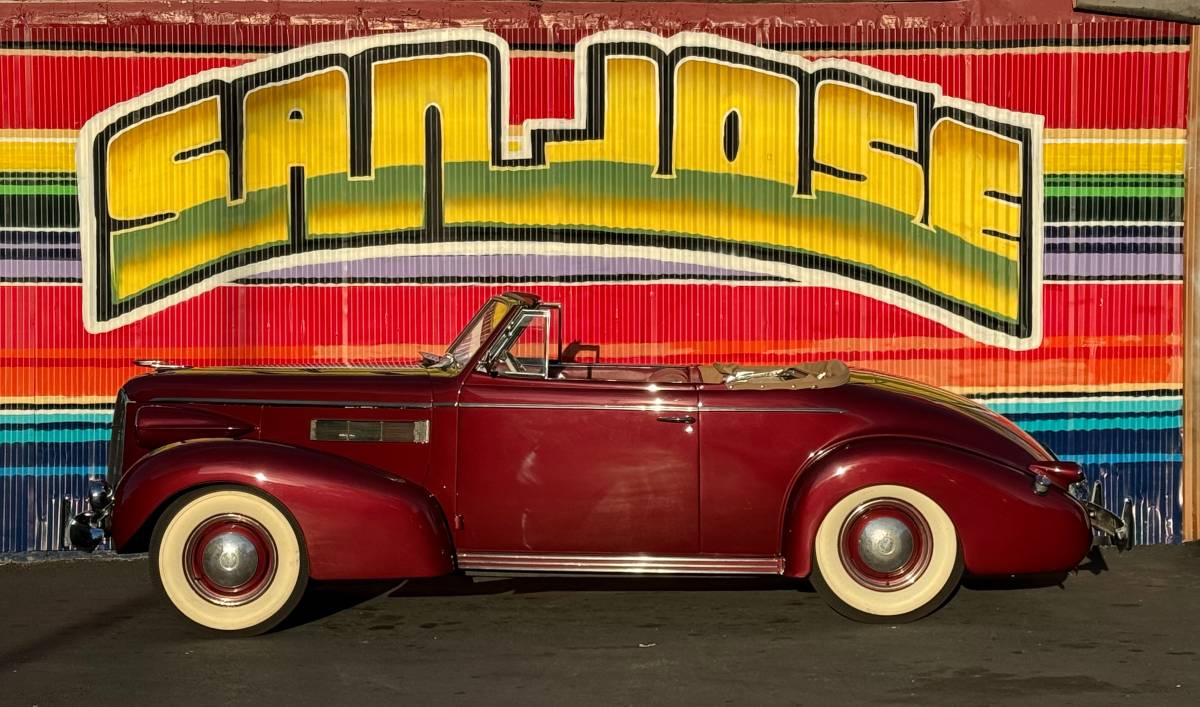 Cadillac-Lasalle-1939-red-159325-16