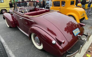 Cadillac-Lasalle-1939-red-159325-17