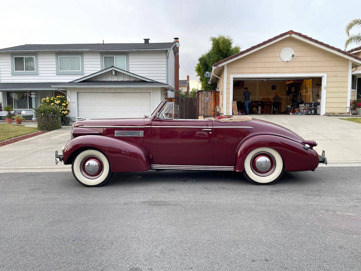 Cadillac-Lasalle-1939-red-159325-19