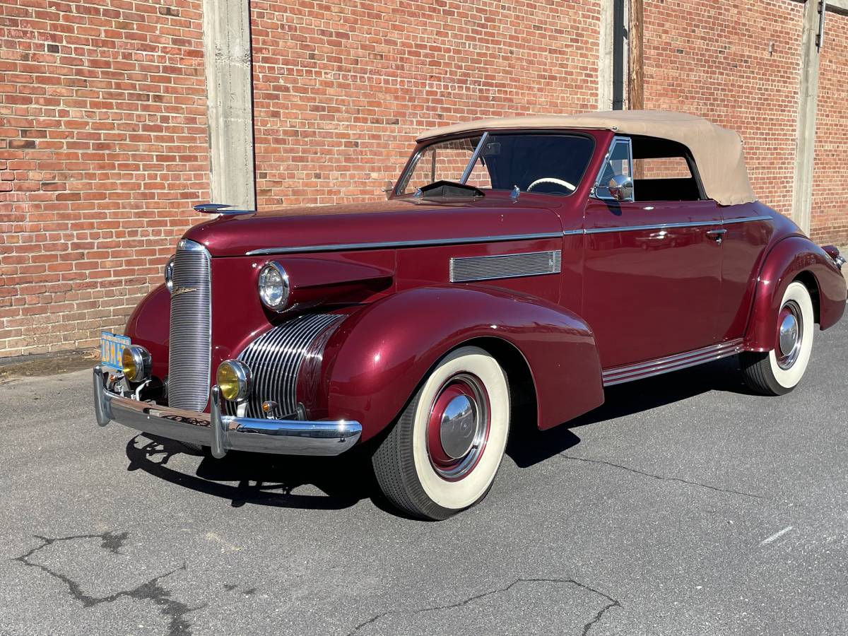 Cadillac-Lasalle-1939-red-159325-22