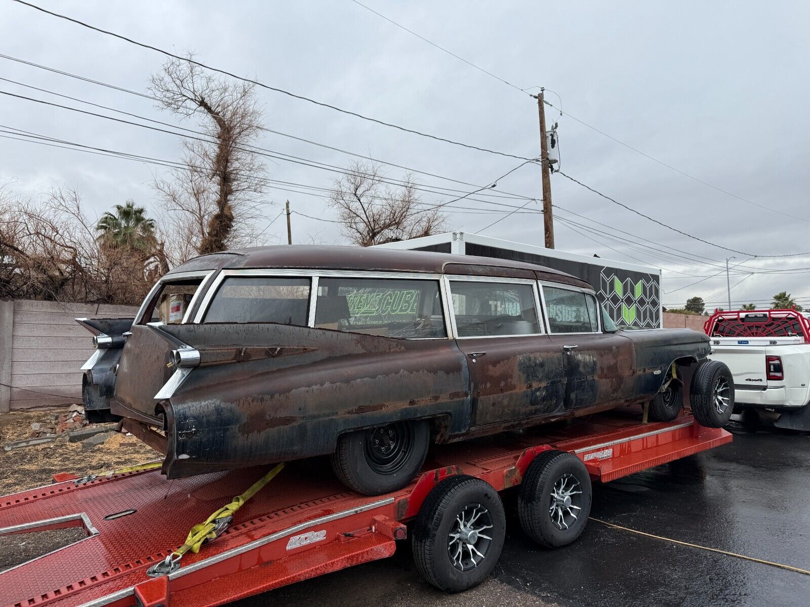 Cadillac-MIller-Meteor-Futura-Duplex-Ghostbusters-ECTO-1-1959-Black-Black-0-2