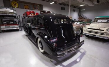 Cadillac-Model-370-D-Fleetwood-V-12-Berline-1934-Black-Gray-86100-18