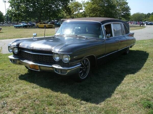 Cadillac-Other-1960-Black-Burgundy-70811-5