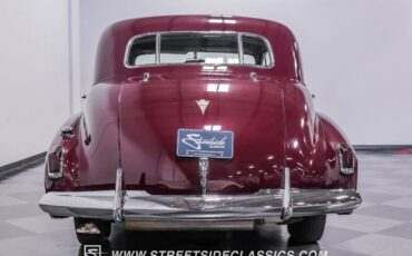 Cadillac-Series-60-Berline-1940-Oxblood-Maroon-Gray-46901-10