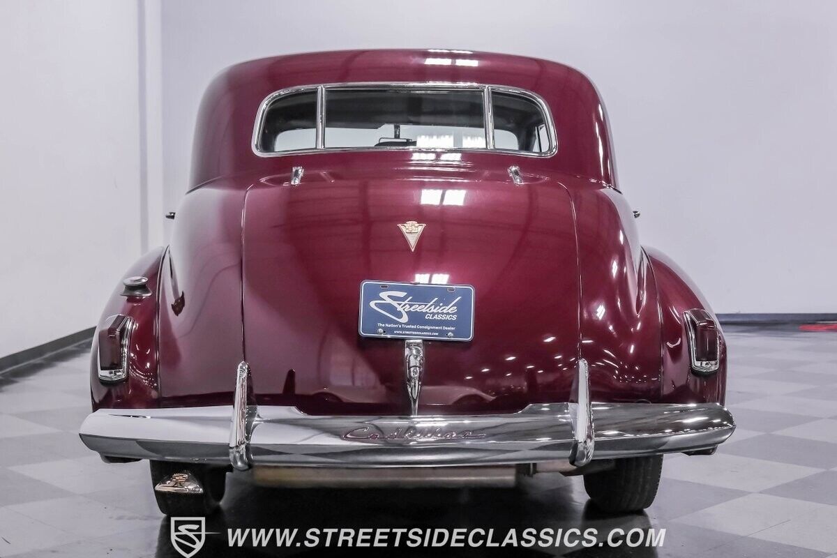 Cadillac-Series-60-Berline-1940-Oxblood-Maroon-Gray-46901-10