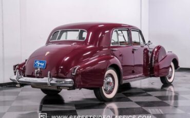 Cadillac-Series-60-Berline-1940-Oxblood-Maroon-Gray-46901-11