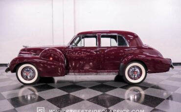 Cadillac-Series-60-Berline-1940-Oxblood-Maroon-Gray-46901-2