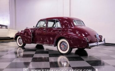 Cadillac-Series-60-Berline-1940-Oxblood-Maroon-Gray-46901-7