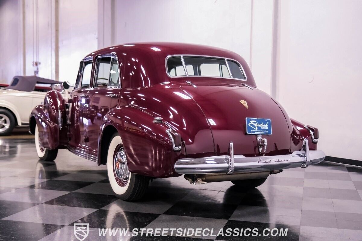 Cadillac-Series-60-Berline-1940-Oxblood-Maroon-Gray-46901-8