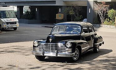 Cadillac-Series-60-Berline-1946-Black-Tan-140752-3