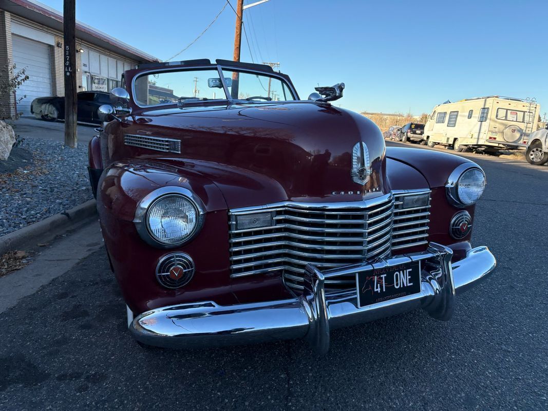 Cadillac-Series-62-1941-Maroon-Black-53567-10