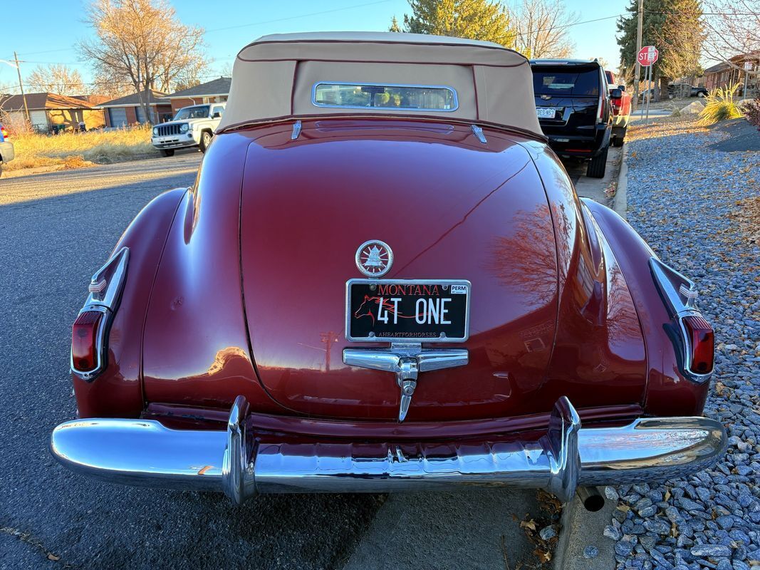 Cadillac-Series-62-1941-Maroon-Black-53567-4