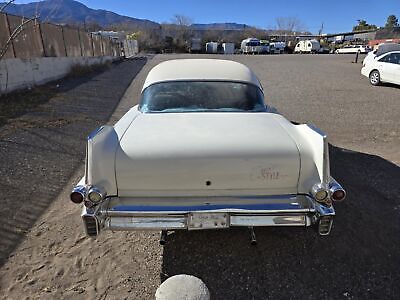 Cadillac-Series-62-Berline-1957-White-Gray-4023-6