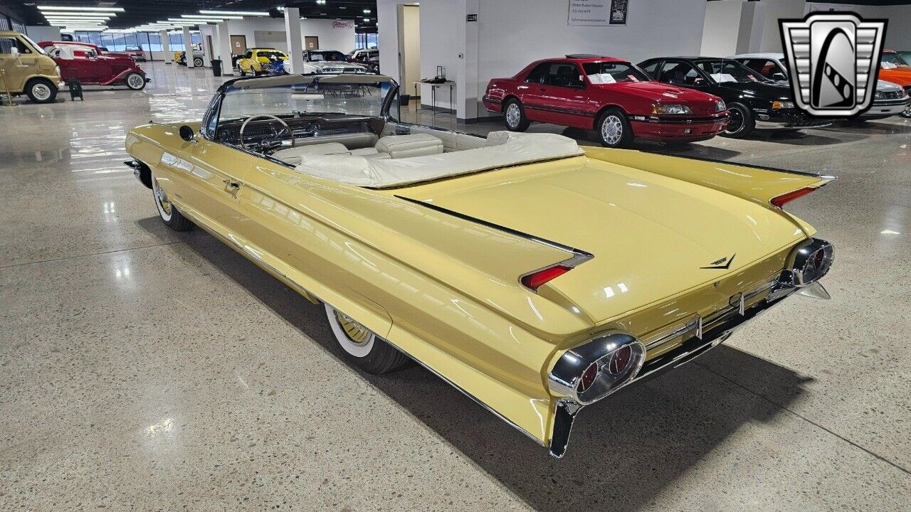 Cadillac-Series-62-Cabriolet-1961-Yellow-White-54798-3