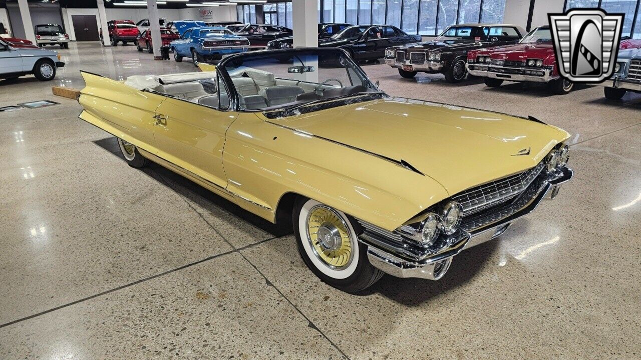 Cadillac-Series-62-Cabriolet-1961-Yellow-White-54798-5