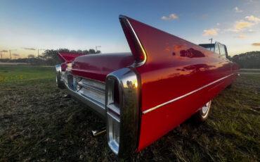 Cadillac-Series-62-Cabriolet-1963-Red-Black-126779-15