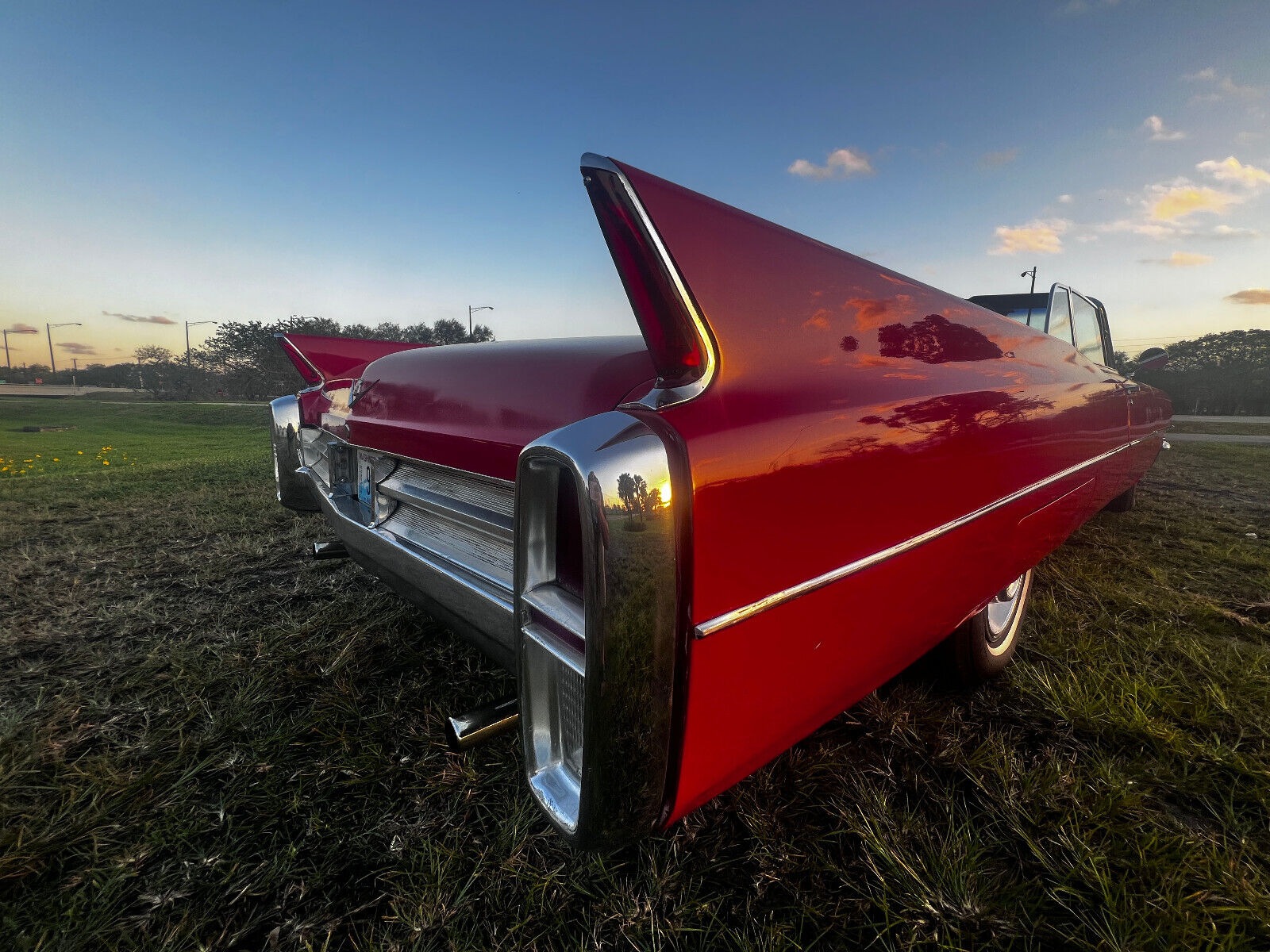 Cadillac-Series-62-Cabriolet-1963-Red-Black-126779-15