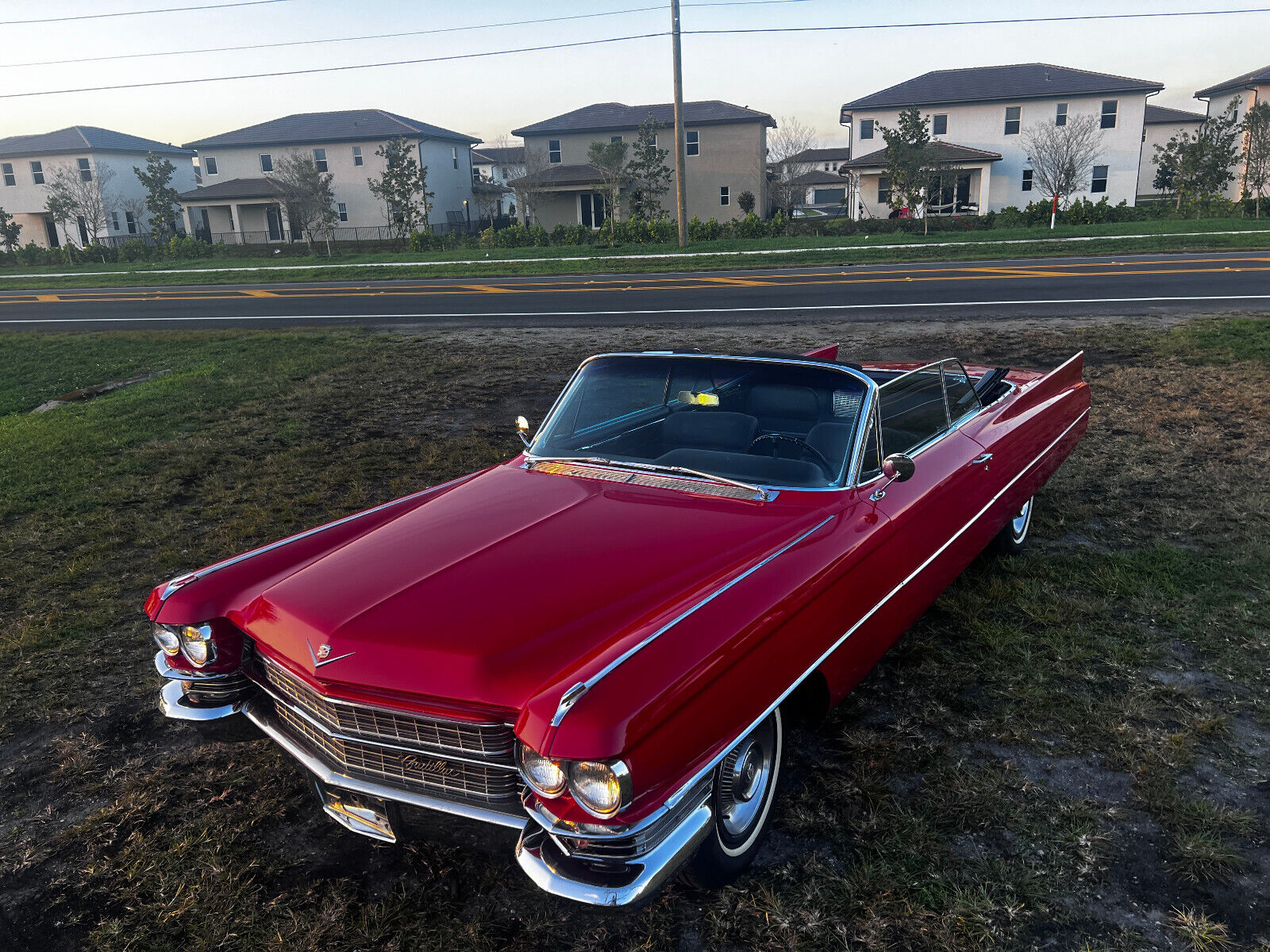 Cadillac-Series-62-Cabriolet-1963-Red-Black-126779-17