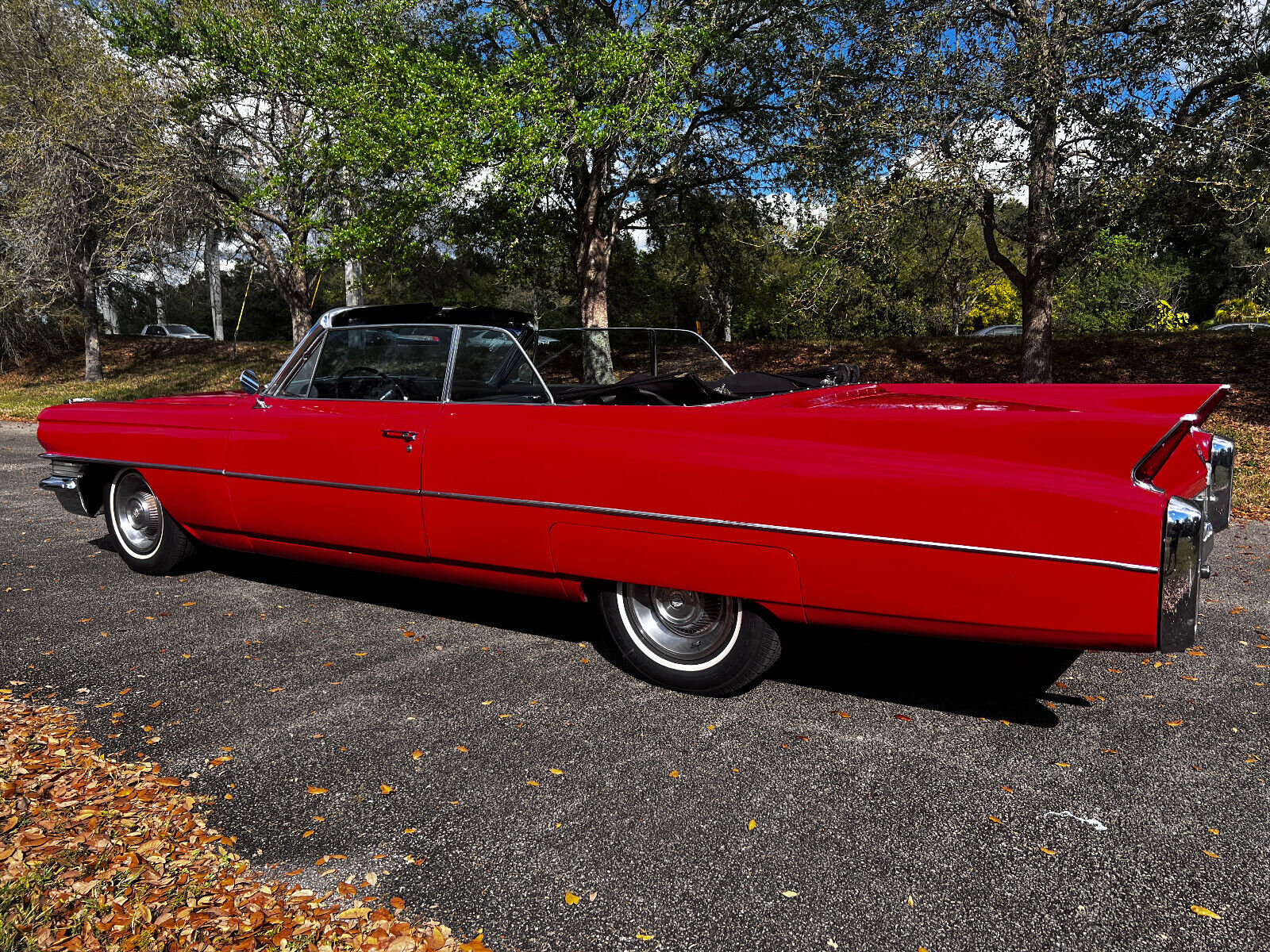 Cadillac-Series-62-Cabriolet-1963-Red-Black-126779-24