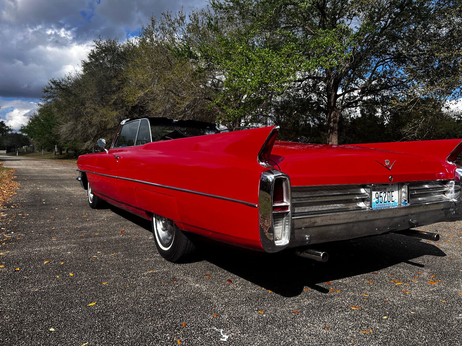 Cadillac-Series-62-Cabriolet-1963-Red-Black-126779-25