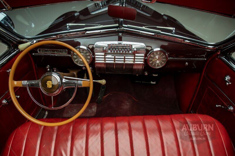 Cadillac-Series-62-Convertible-1941-Maroon-Red-64398-17