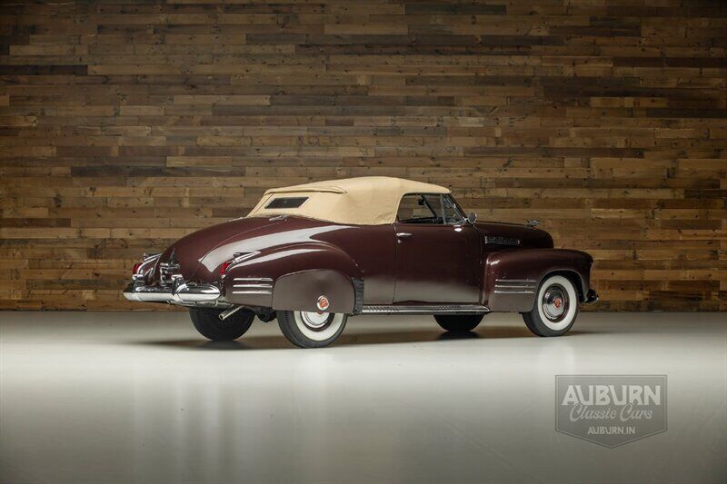 Cadillac-Series-62-Convertible-1941-Maroon-Red-64398-9