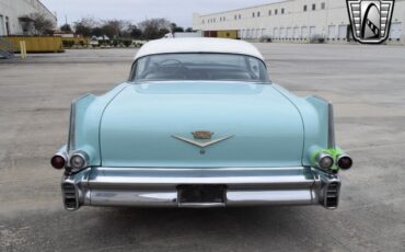 Cadillac-Series-62-Coupe-1957-Teal-White-100986-3