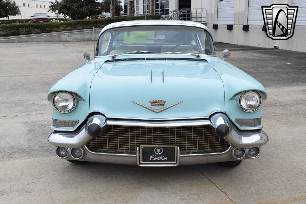 Cadillac-Series-62-Coupe-1957-Teal-White-100986-5