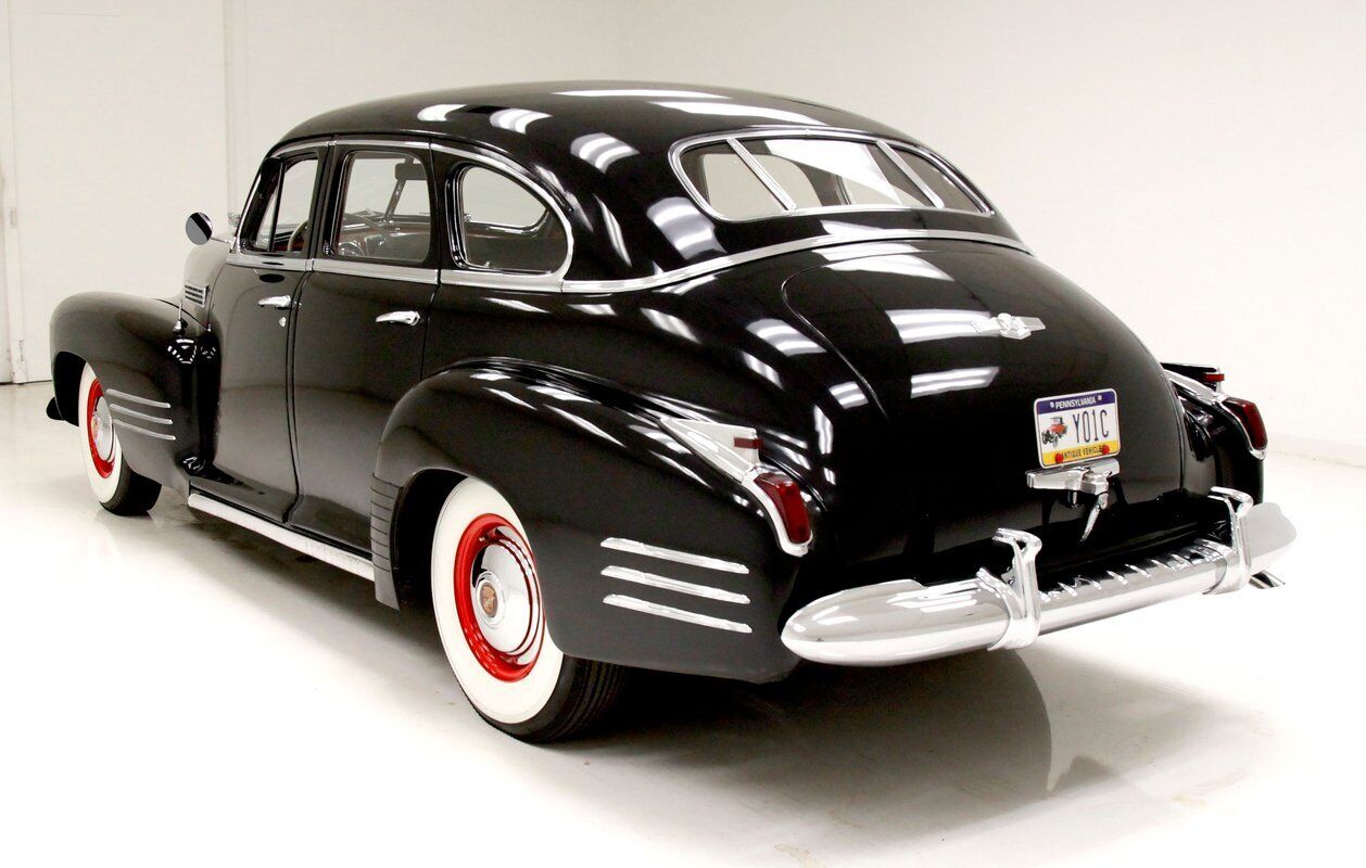 Cadillac-Series-63-Berline-1941-Black-Gray-97063-2