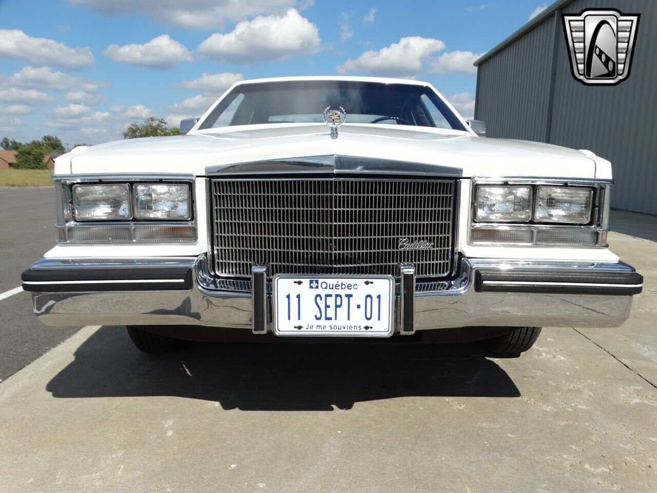 Cadillac-Seville-1985-White-Red-103717-2