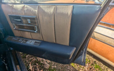 Cadillac-Seville-Berline-1976-Blue-Tan-80918-8