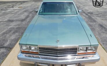 Cadillac-Seville-Berline-1977-Green-Green-90719-3