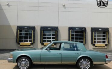 Cadillac-Seville-Berline-1977-Green-Green-90719-6