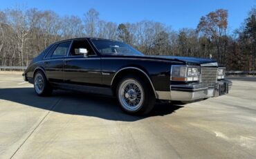 Cadillac-Seville-Berline-1983-Black-Black-93018-6