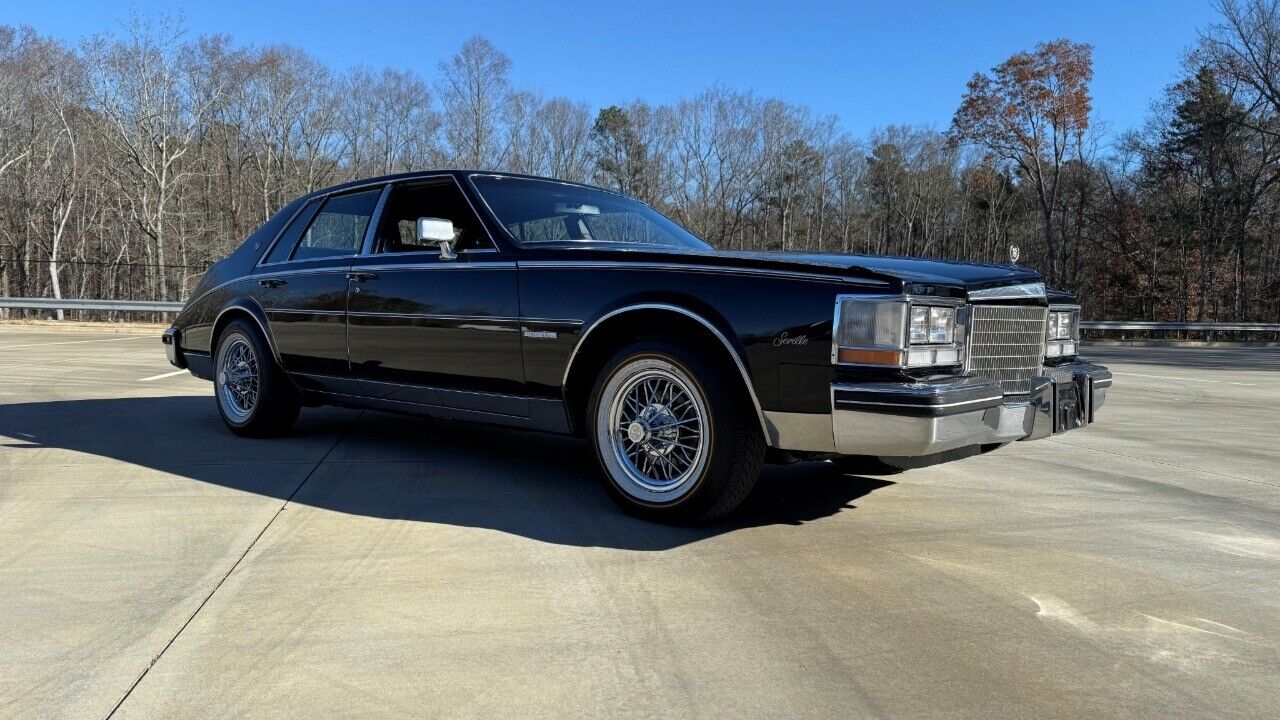 Cadillac-Seville-Berline-1983-Black-Black-93018-6