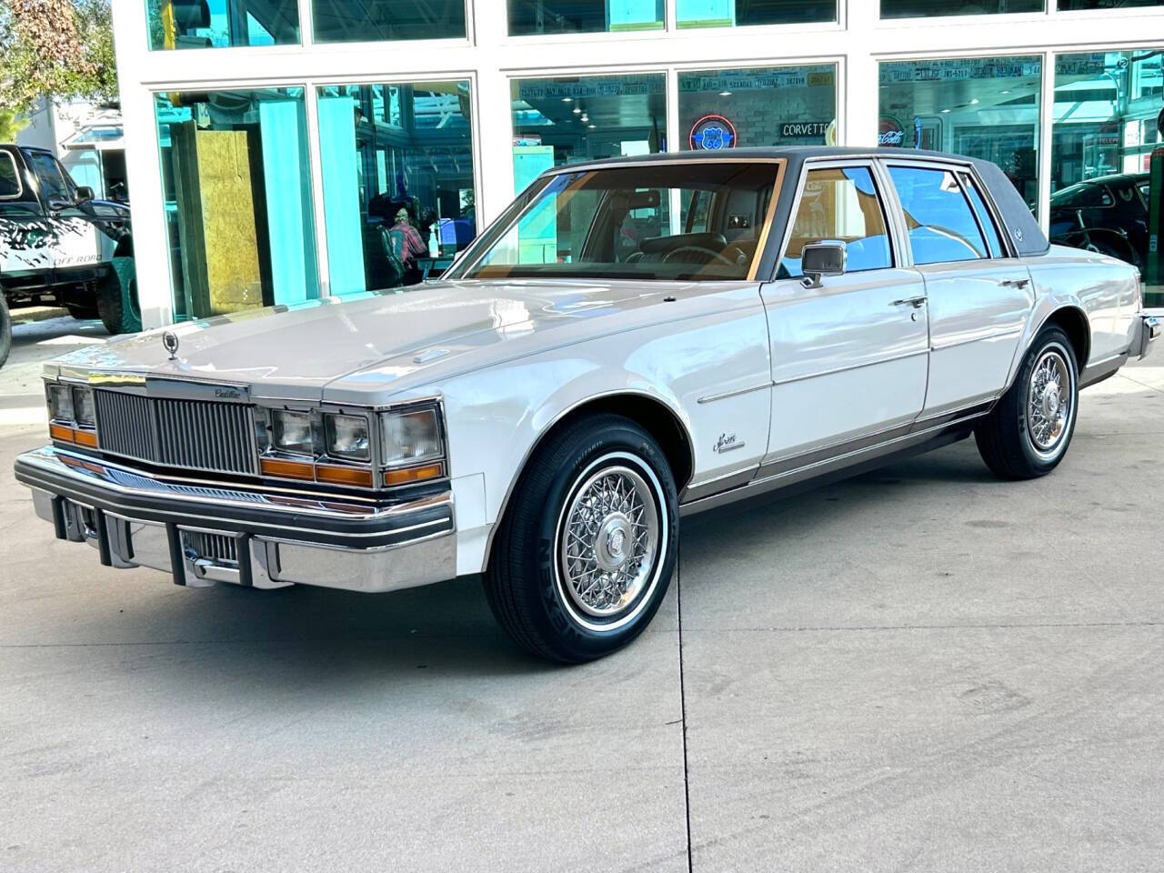 Cadillac-Seville-Cabriolet-1979-White-Blue-41864-11