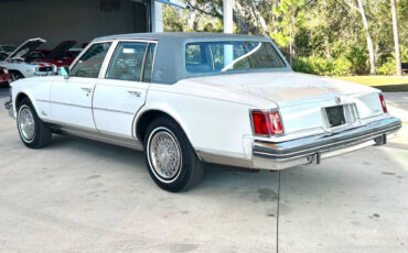 Cadillac-Seville-Cabriolet-1979-White-Blue-41864-9