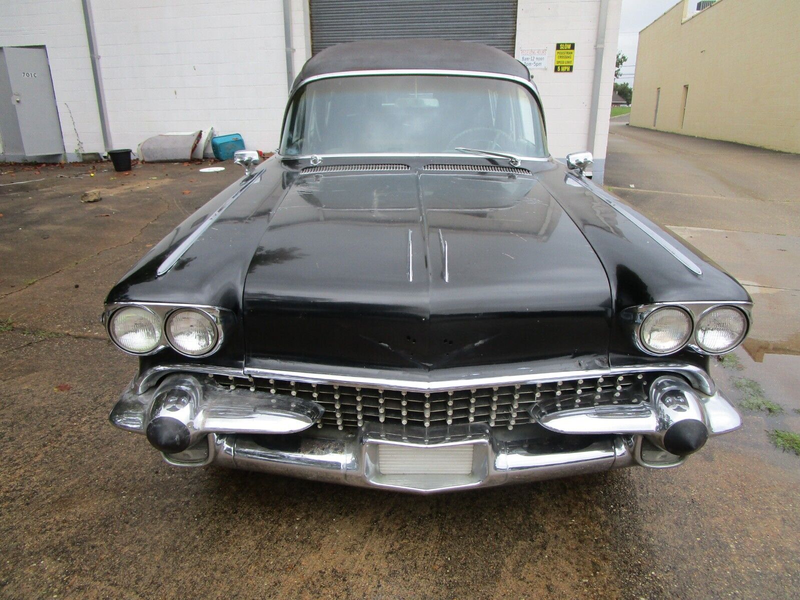 Cadillac-Superior-1958-Black-Blue-80467-11