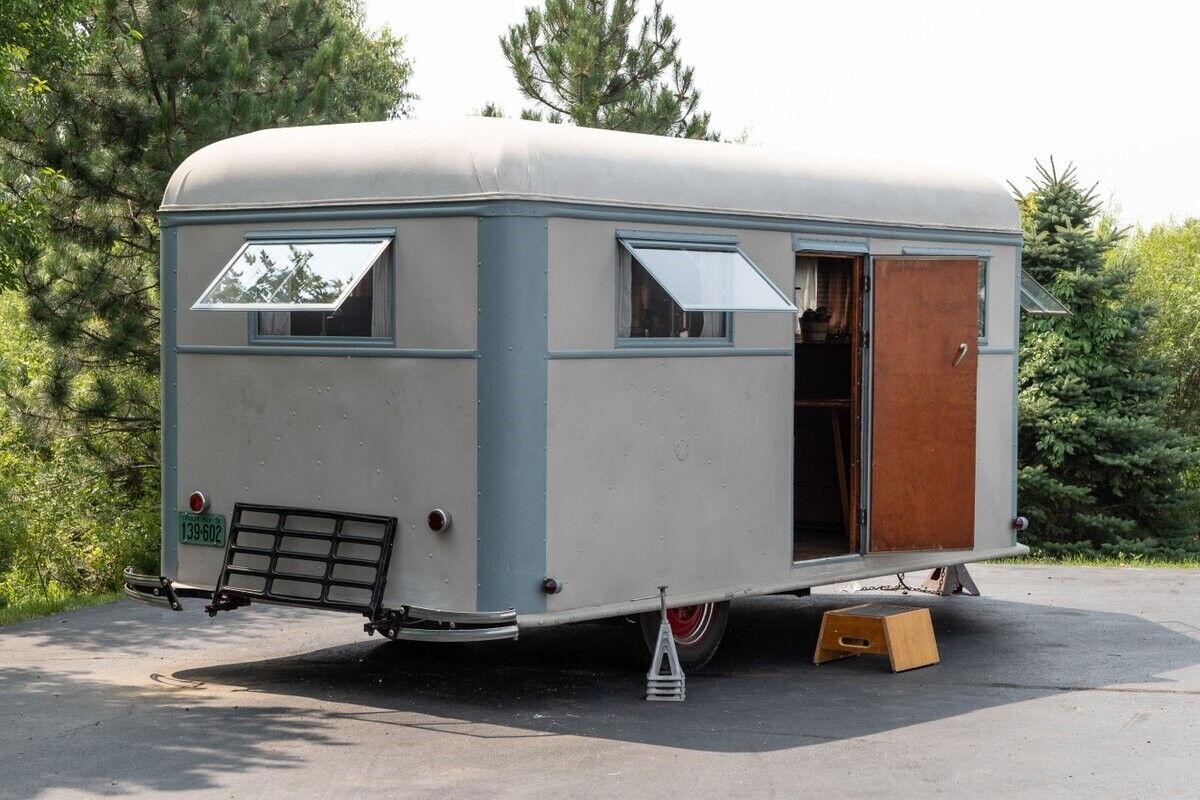 Chalmers-Trailer-1938-Gray-0-2