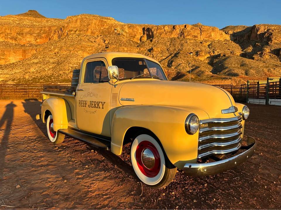 Chevrolet-1952-yellow-3141-10