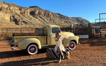 Chevrolet-1952-yellow-3141-18