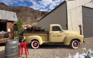 Chevrolet-1952-yellow-3141-19