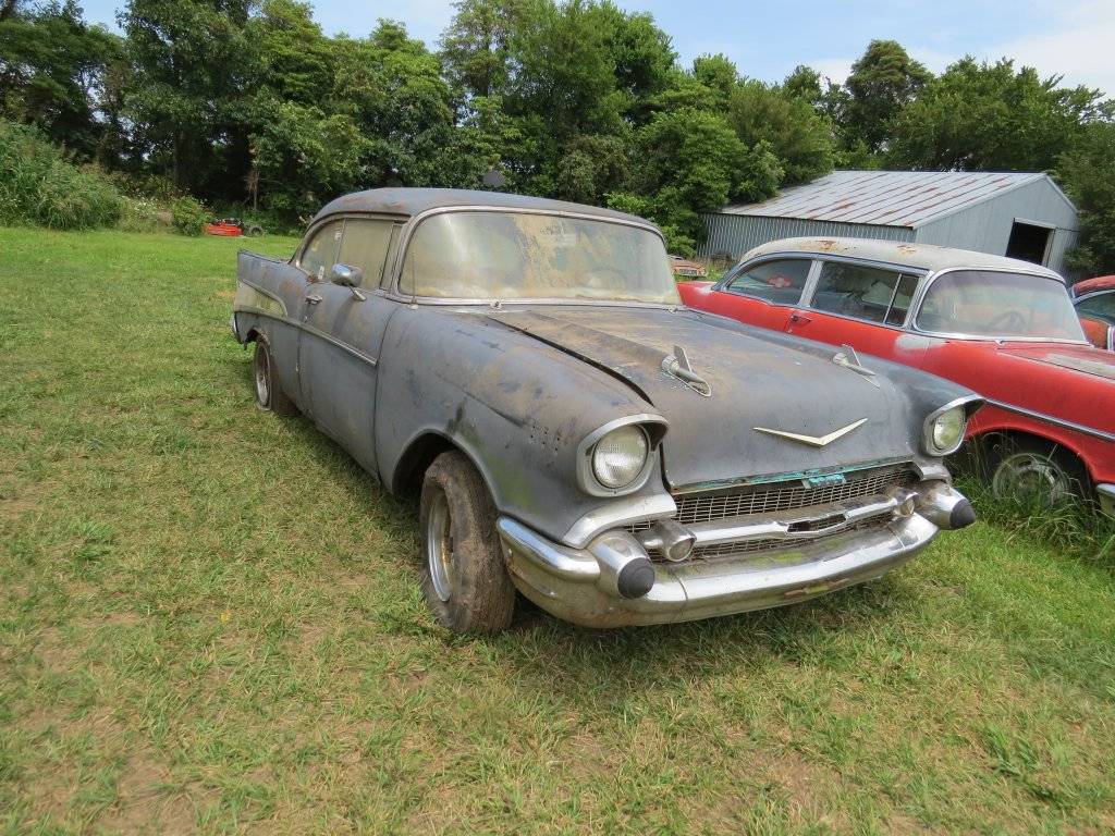 Chevrolet-1957-custom-19867-2